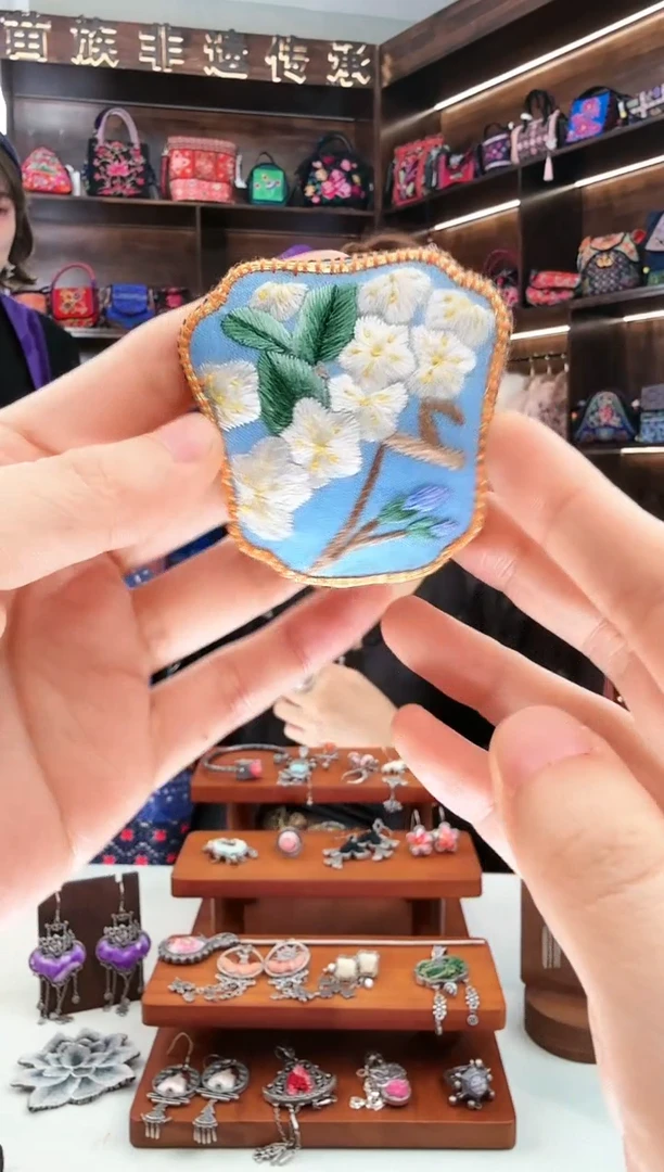 【闪购商品】织绣82蚩梦苗族古绣