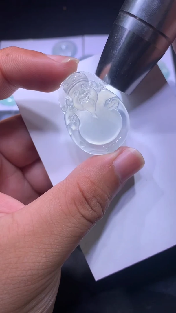 颈饰未镶嵌翡翠财神