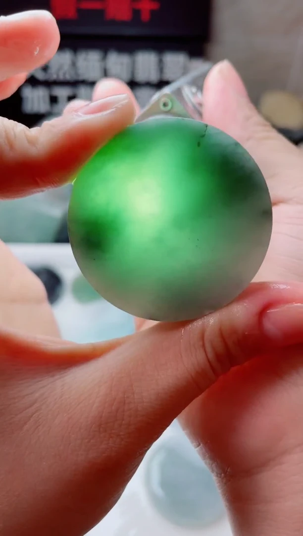 翡翠未镶嵌颈饰60.......