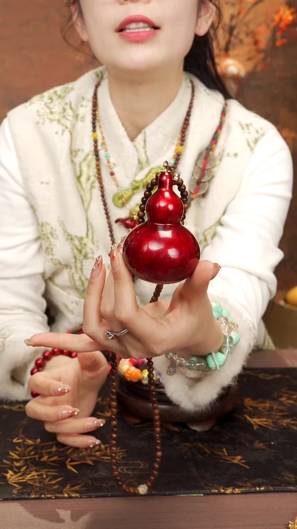 153 --大漆脖挂小葫芦---168