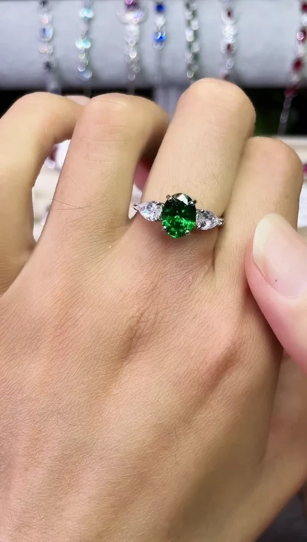 合金合成钻石绿宝戒指