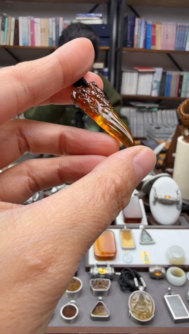 琥珀颈饰未镶嵌手机挂2-2