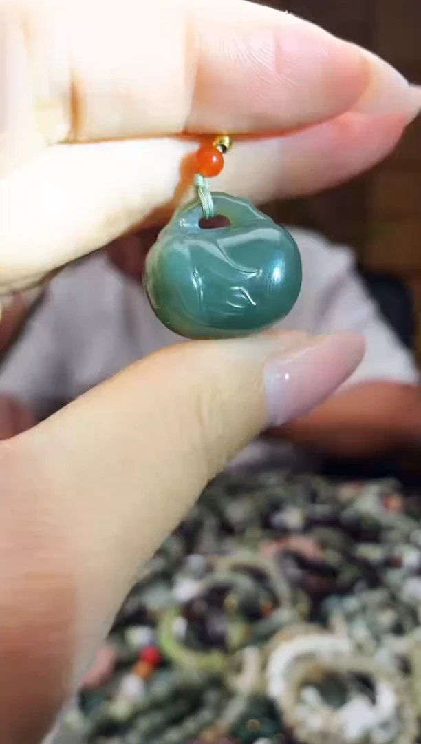 颈饰未镶嵌和田玉多样性发货，拍一发一