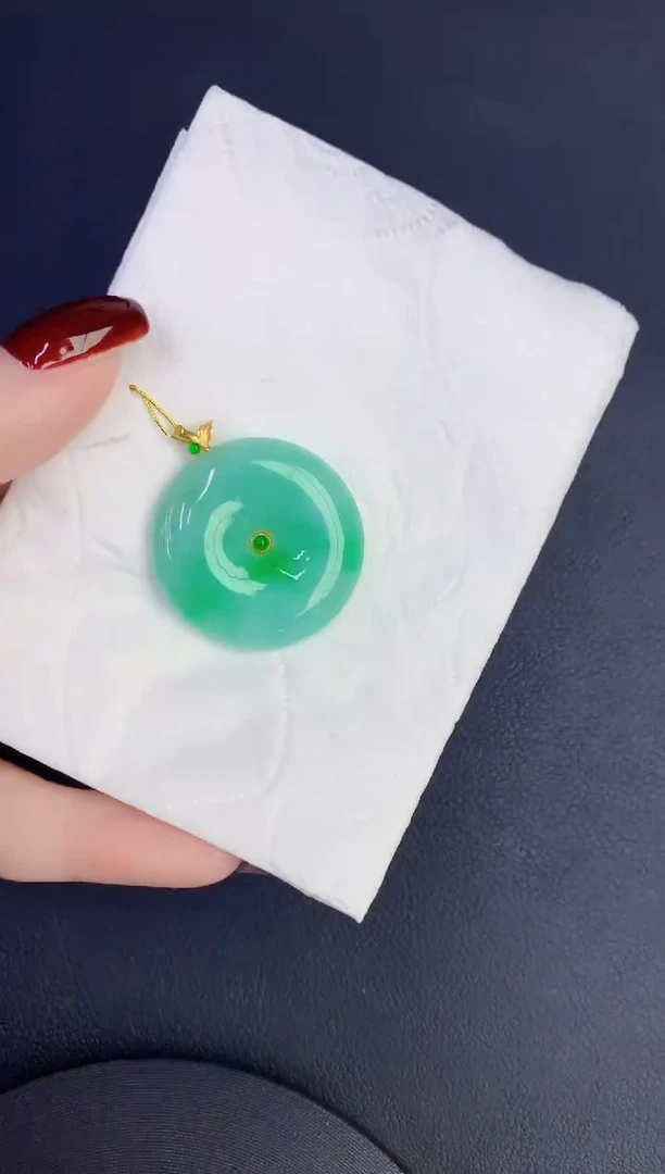 颈饰18K金镶嵌翡翠缅甸天然翡翠a货