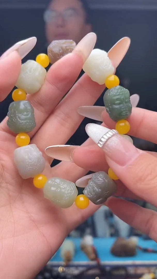 未镶嵌和田玉挂件1