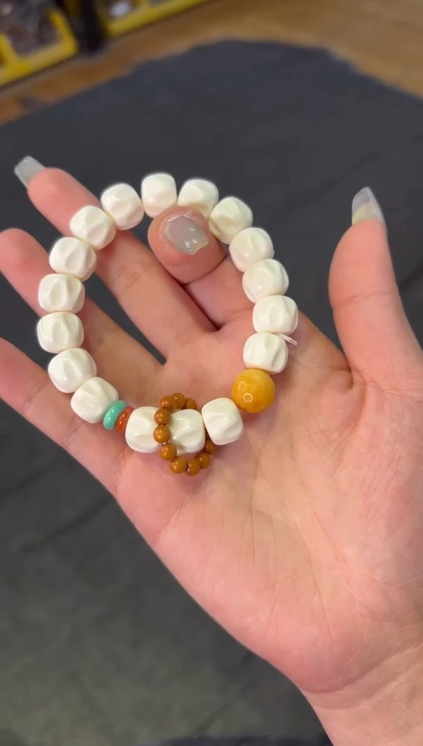 【闪购商品】石英质玉（黄龙玉）手链未镶嵌   百香籽牛骨黄龙玉