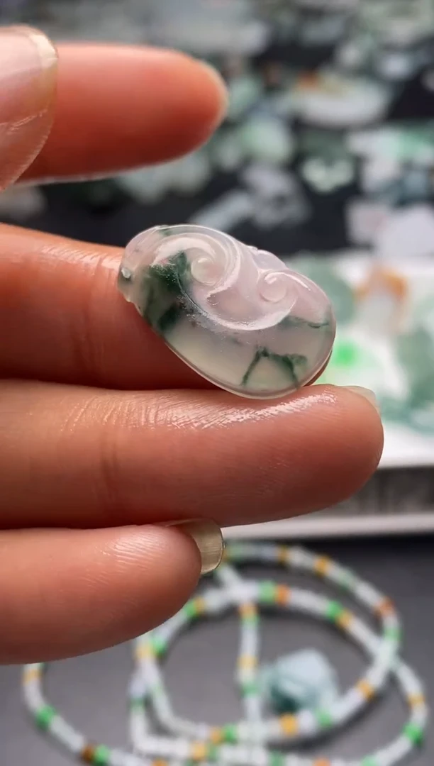 定制翡翠未镶嵌翡翠毛货多样性发其一