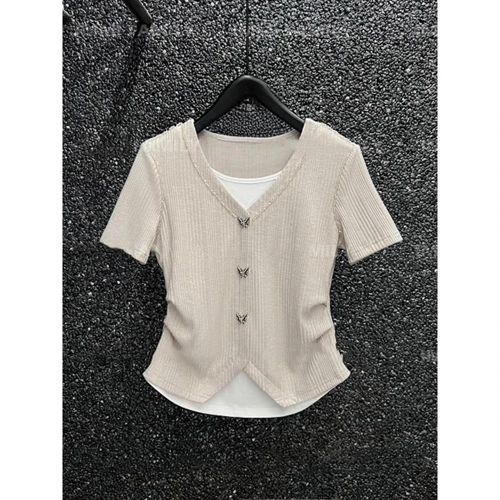 淳启2025夏季假两件蝴蝶下摆开叉短袖T恤女时尚气质小众百搭捏褶