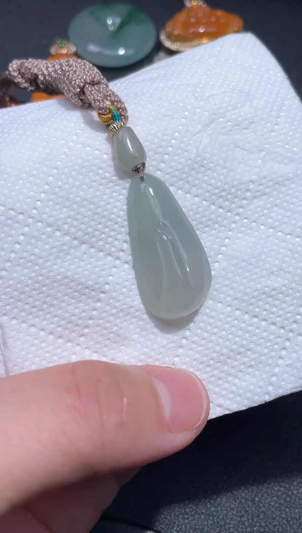 颈饰未镶嵌翡翠7.......