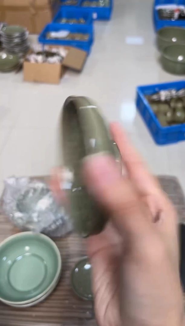 陶瓷王晓娜 纯手工秘色普洱杯（盖子形状）政和/官字随机发