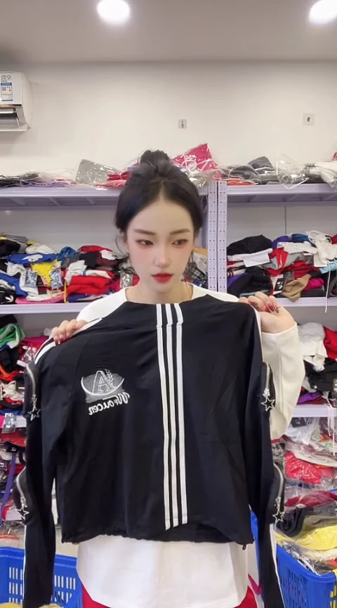 闪电购精品女装329 S