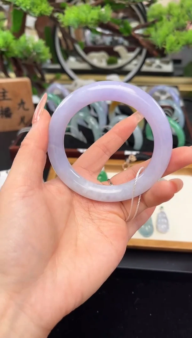 未镶嵌手镯翡翠手镯