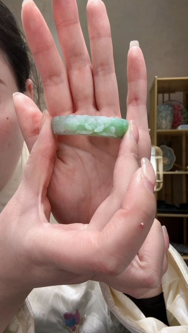 【闪购商品】翡翠颈饰未镶嵌手牌