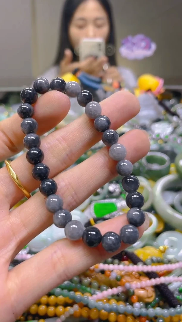 翡翠未镶嵌颈饰7MM/B/翡翠A货，一件也是批发价