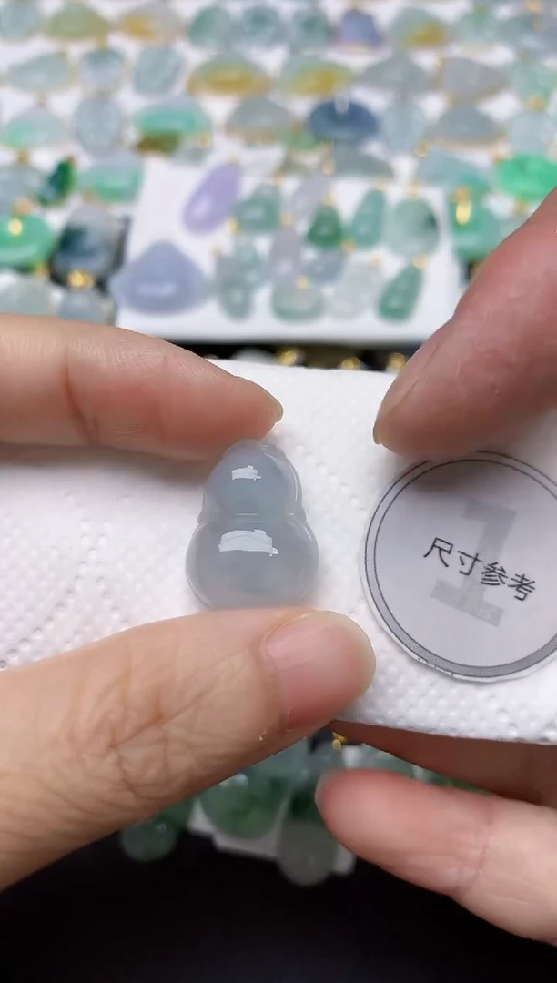 翡翠未镶嵌颈饰天然缅甸A货翡翠