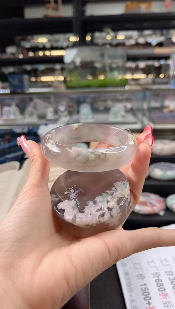 未镶嵌手镯石英质玉64--65圈口（赠品镯心）S95174