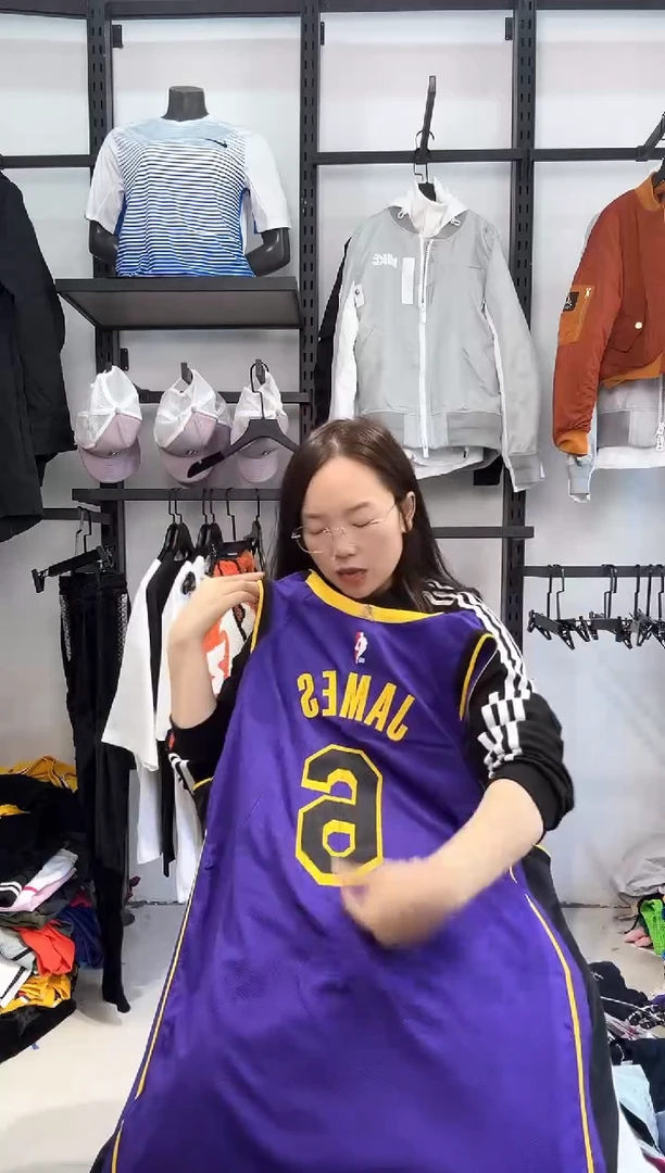 2463   编码  耐克卫衣服饰过款为准 尺码
