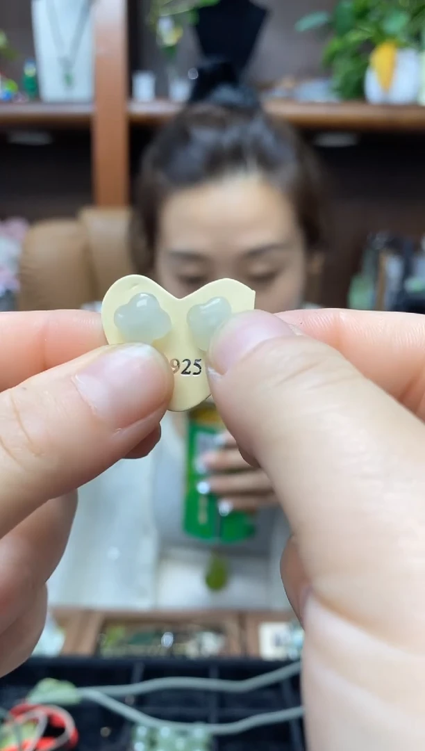 颈饰未镶嵌和田玉·