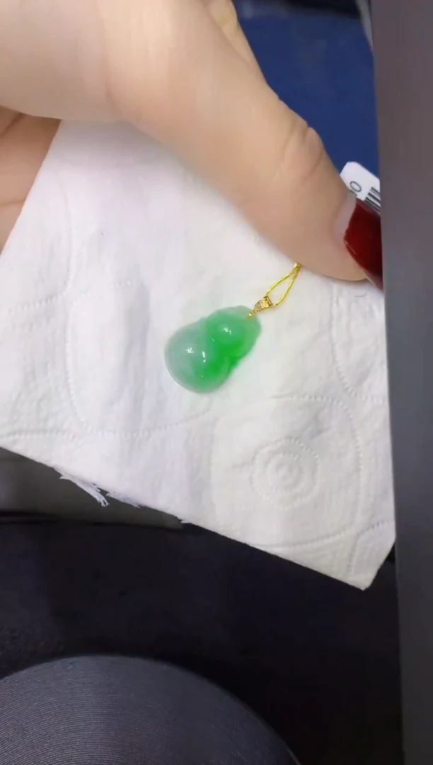 颈饰18K金镶嵌翡翠缅甸天然翡翠A货