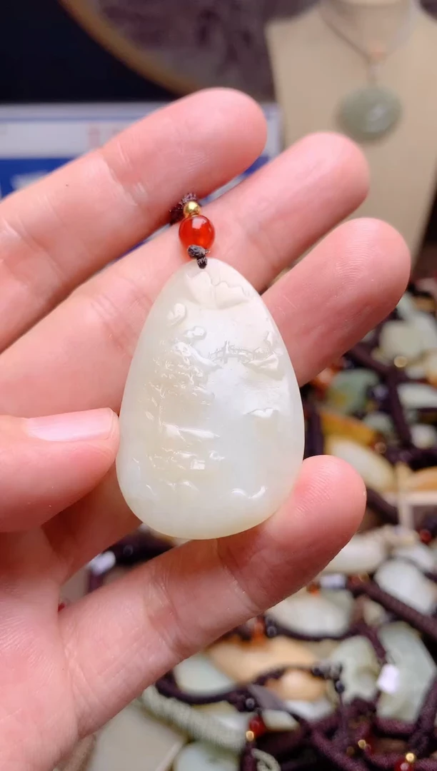 和田玉未镶嵌颈饰1