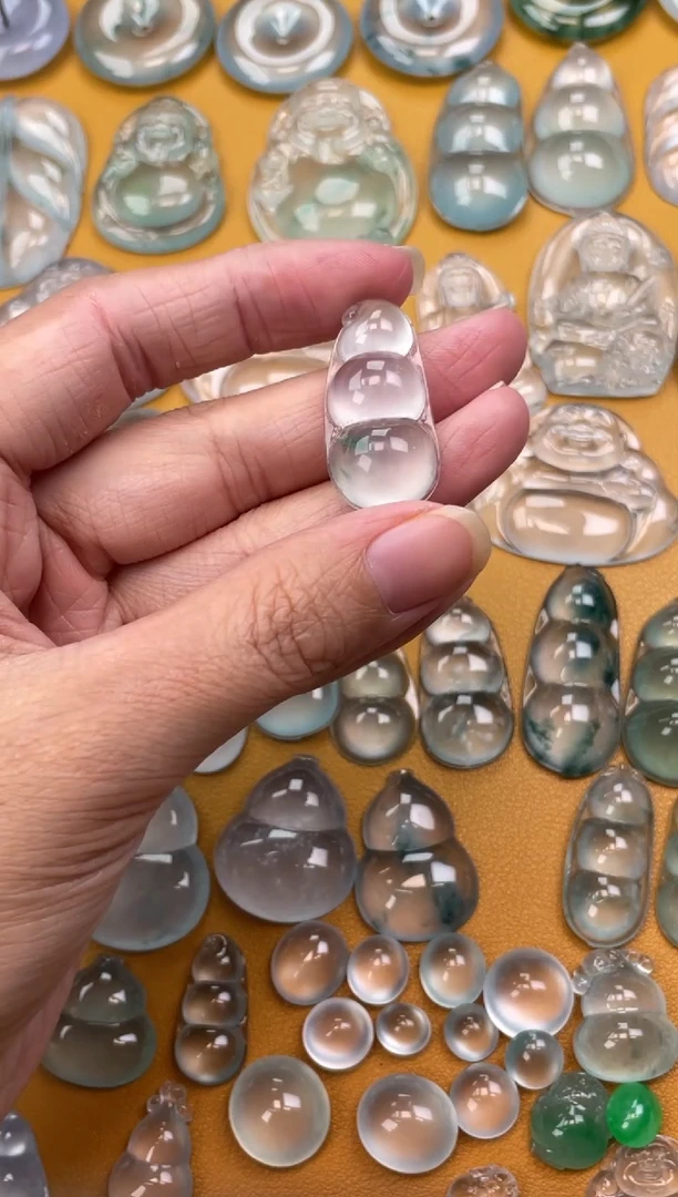 翡翠未镶嵌吊坠(不含链)豆子