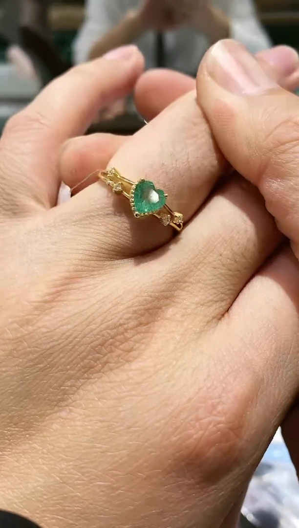 【闪购商品】祖母绿戒指银S925镶嵌戒指