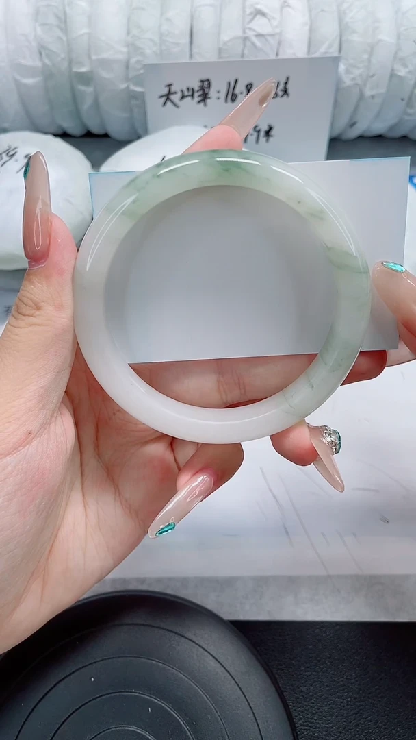 未镶嵌手镯石英质玉75-60/61