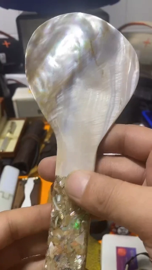 瓷片闪购商品 如图所示