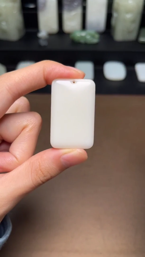 和田玉未镶嵌颈饰13