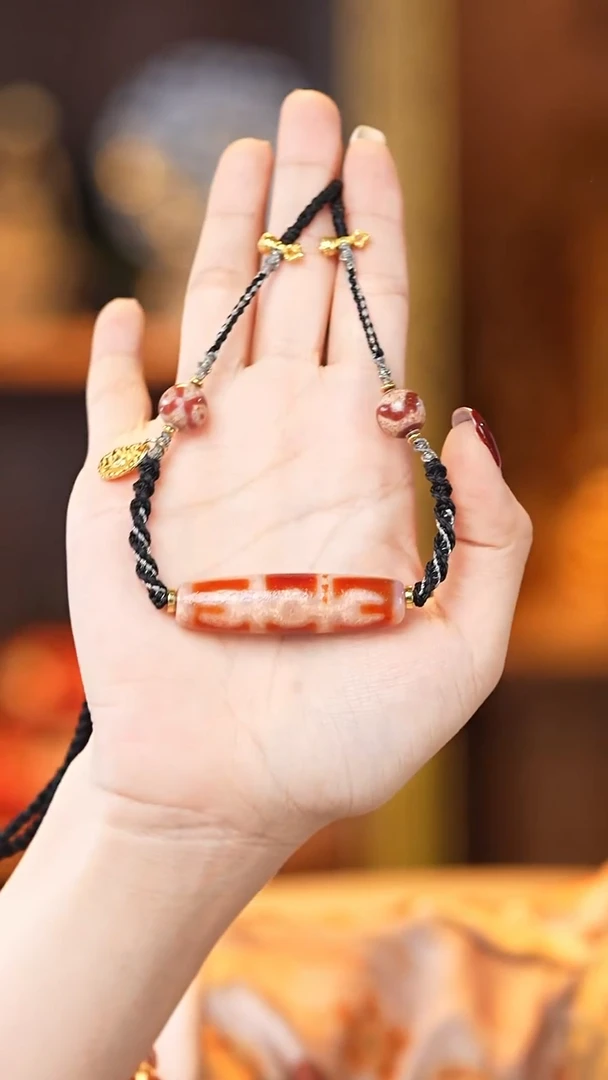 玛瑙/玉髓（覆膜）颈饰未镶嵌杵二眼锁骨链