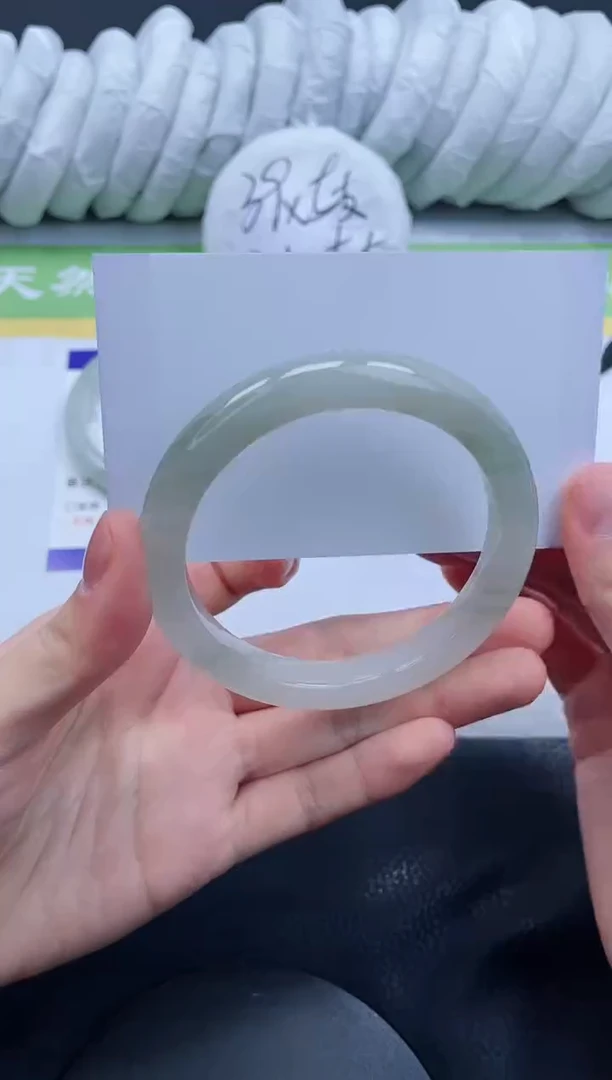 【闪购商品】石英质玉手镯未镶嵌A296-58+