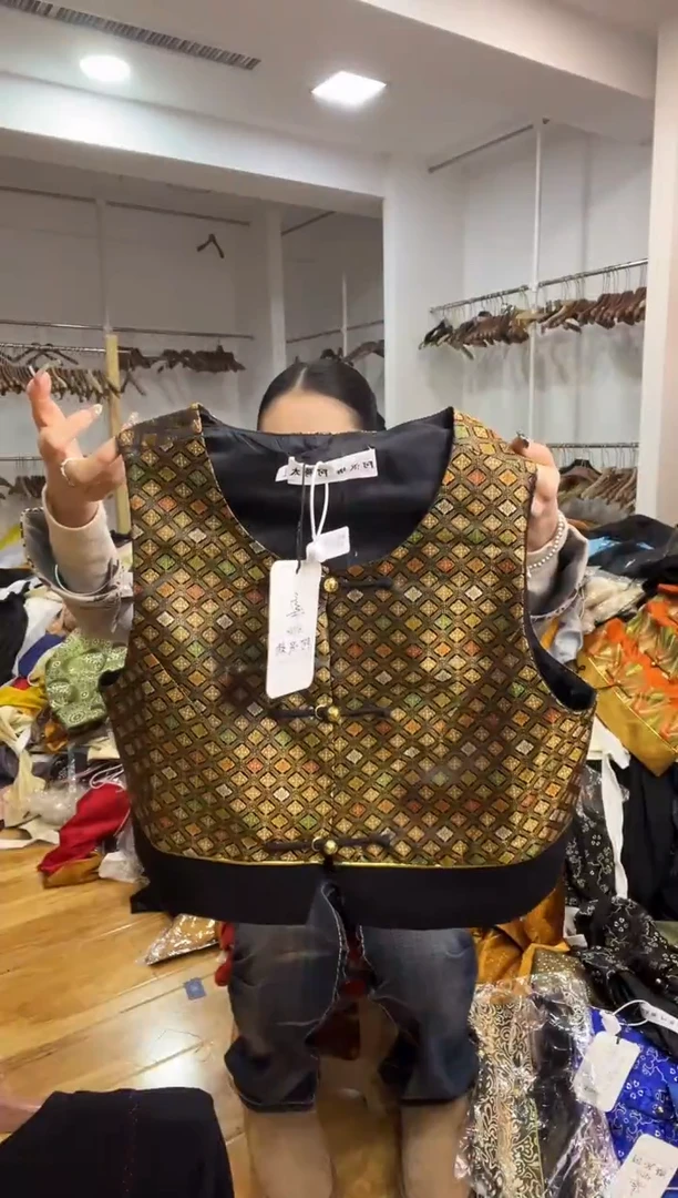 L码        105-115斤   马甲