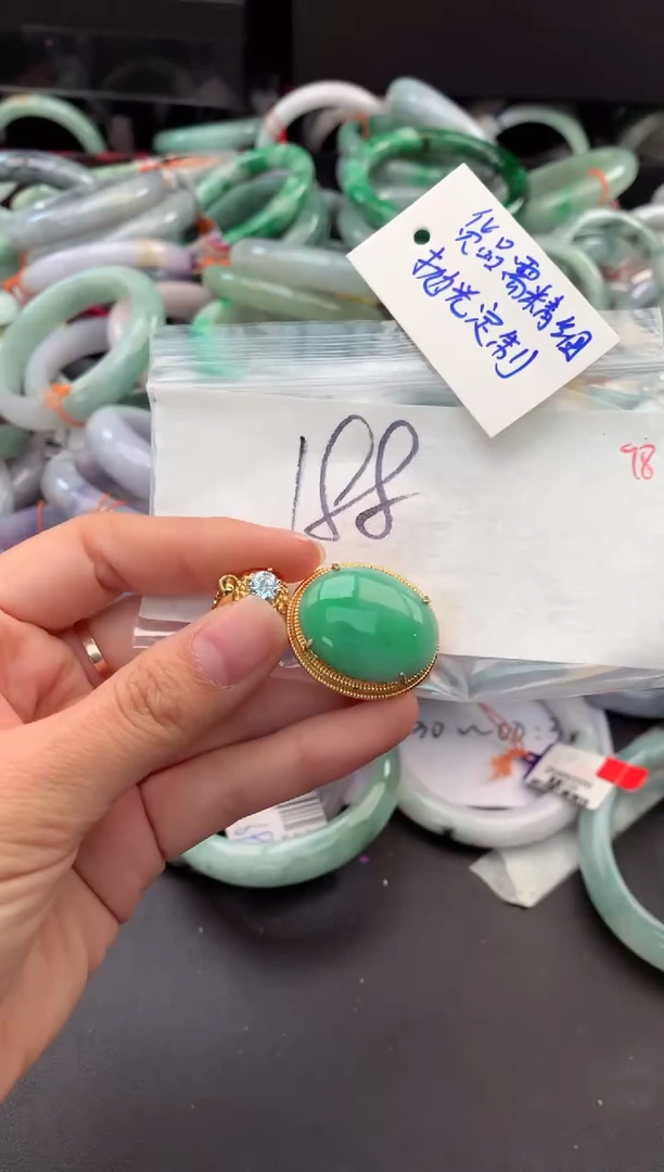 【闪购商品】定制翡翠未镶嵌毛货需精细抛光+多人