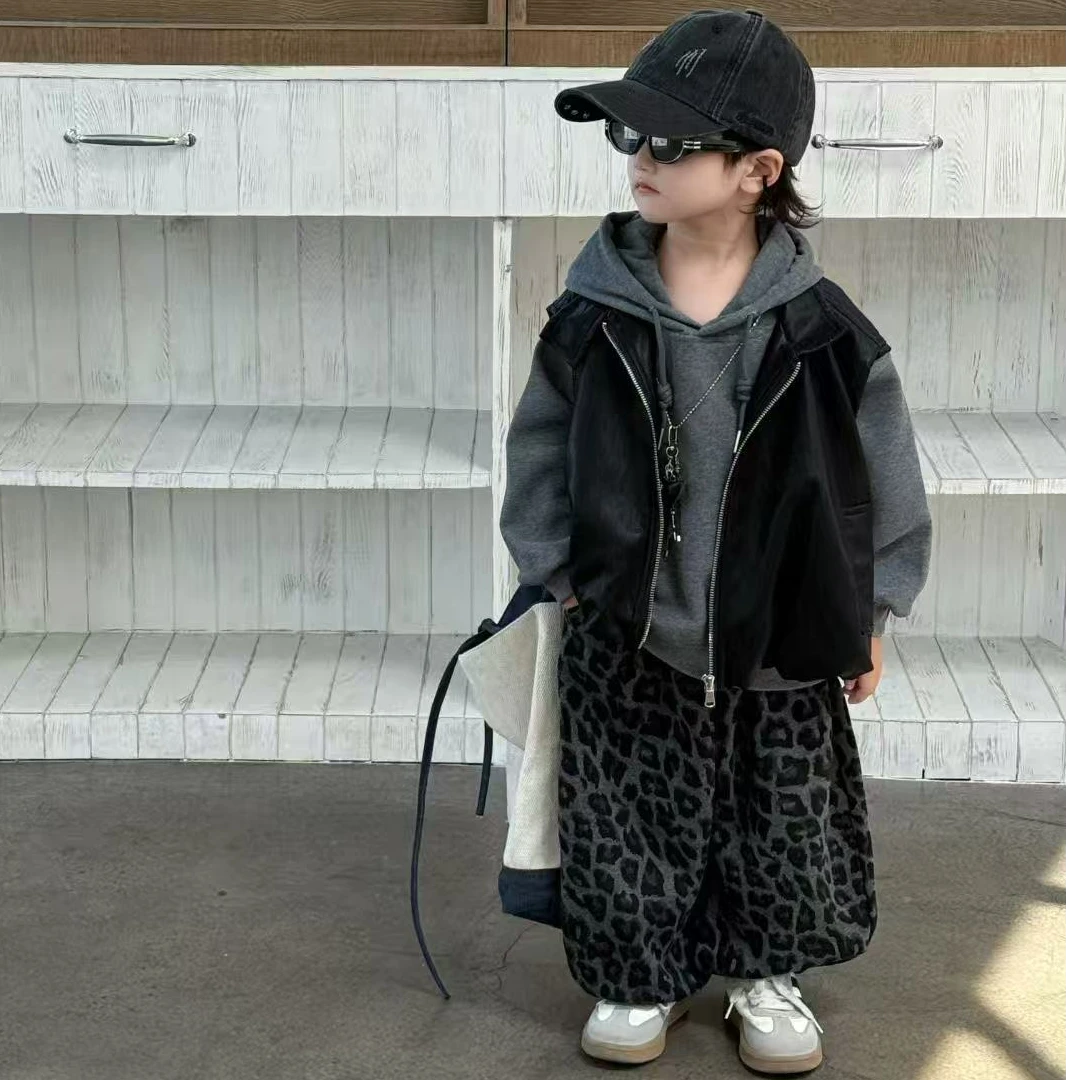 儿童秋季套装2025男童新款韩版百搭坎肩外穿马甲豹纹休闲裤三件套