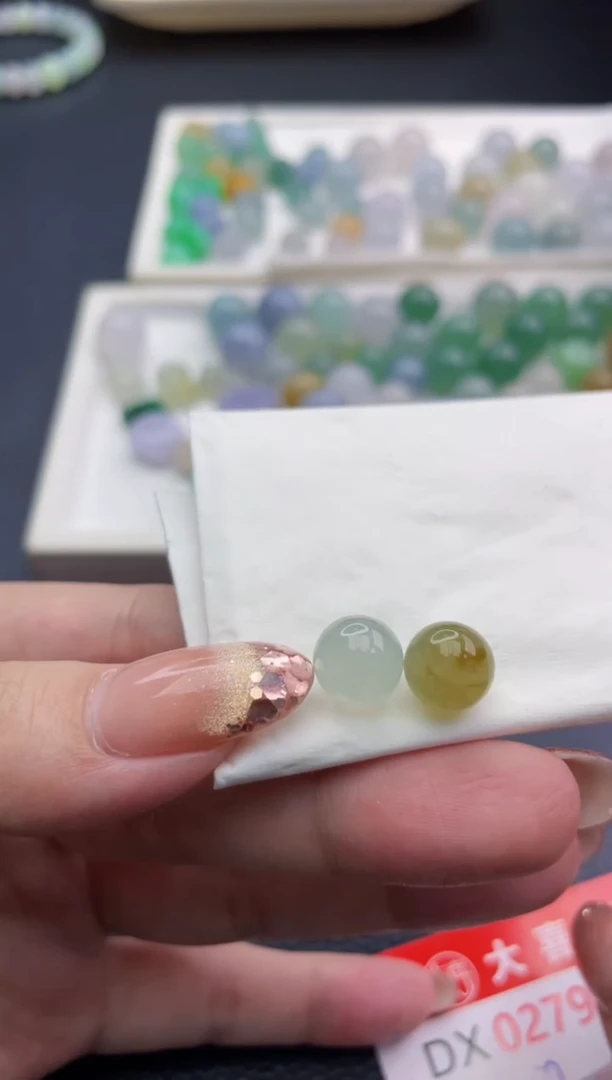 未镶嵌定制翡翠江***白珠子