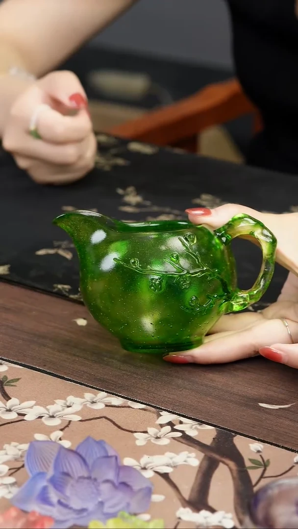 手工艺品琉璃绿色梅花侧把公道
