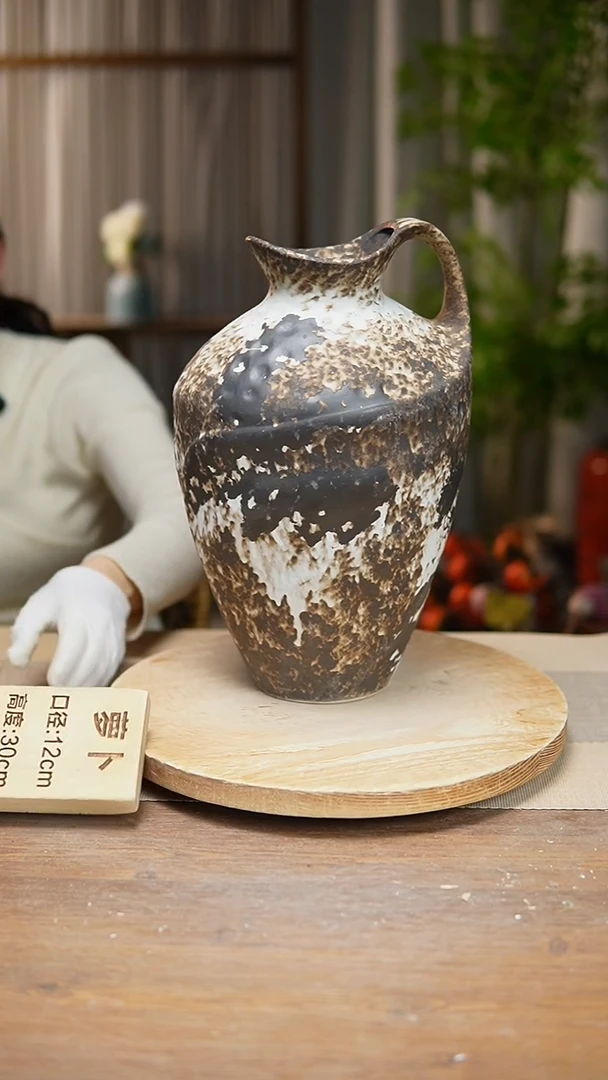 【闪购商品】陶瓷   花器诧寂黑奶壶