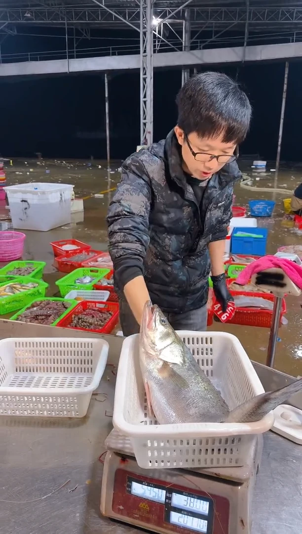 中国大陆我*犟鲈鱼1111111111