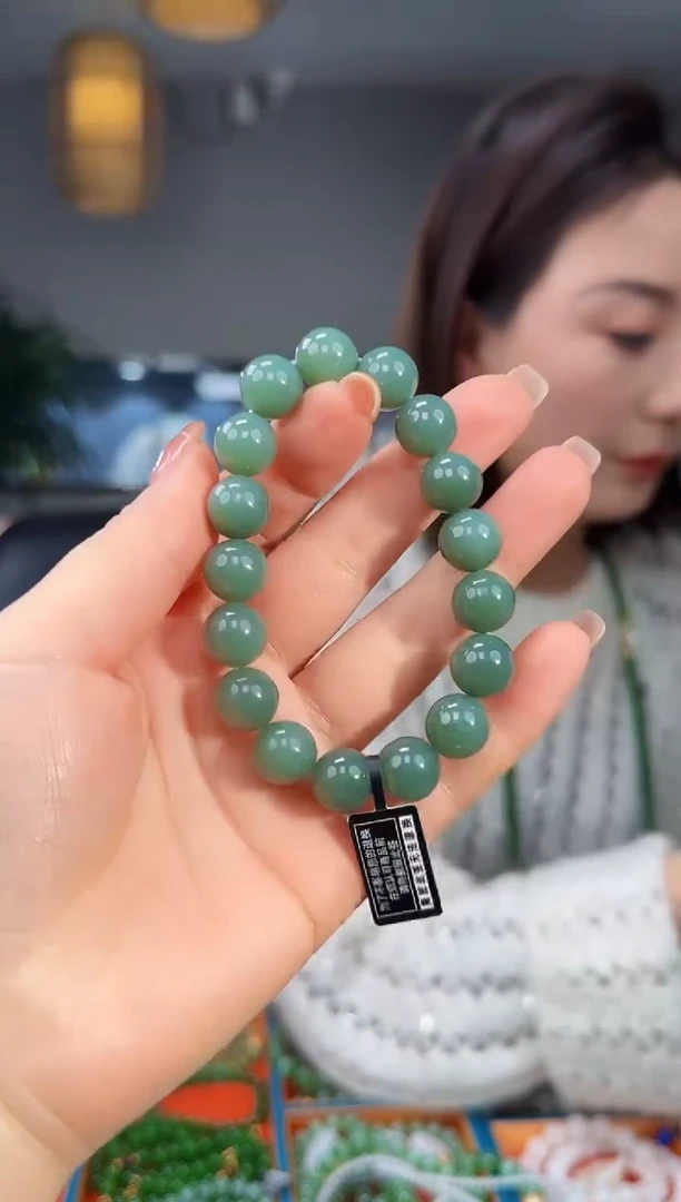 未镶嵌手链和田玉1