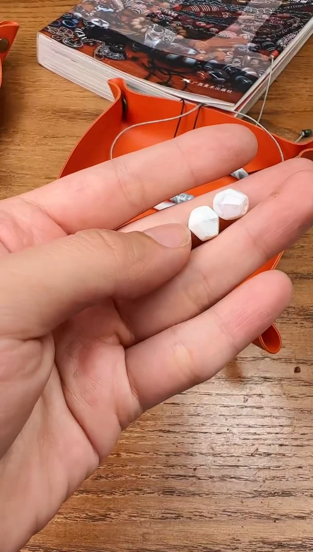 【闪购商品】琉璃颈饰【 肖钟出品 】1对