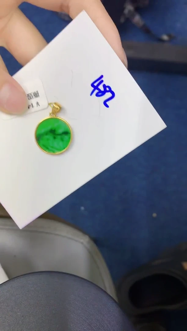 颈饰未镶嵌翡翠缅甸天然翡翠A货