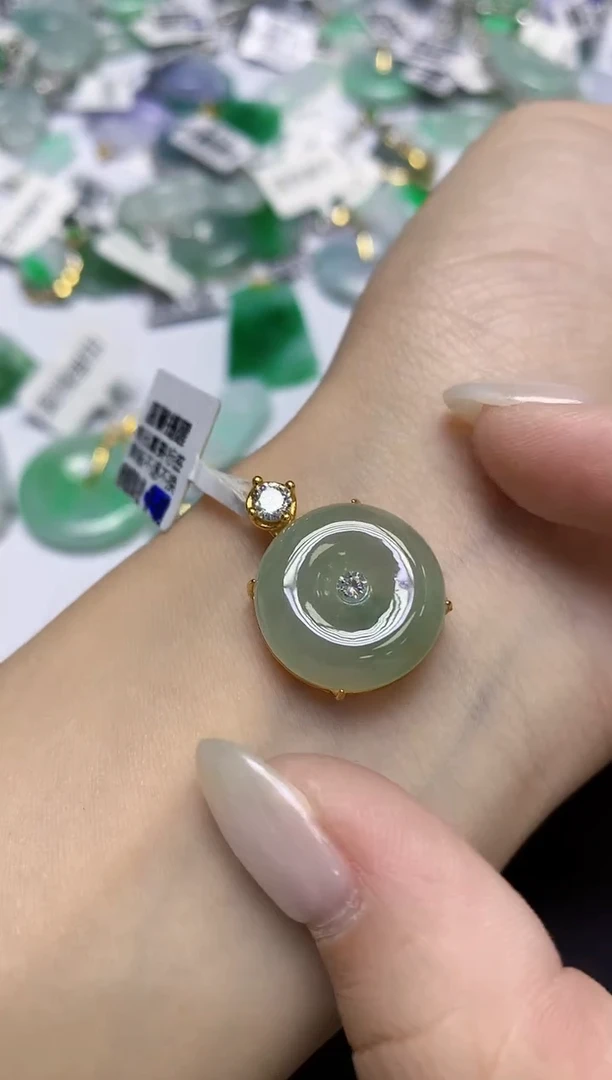 颈饰未镶嵌翡翠天然缅甸翡翠A货百元以上9元证书费自理