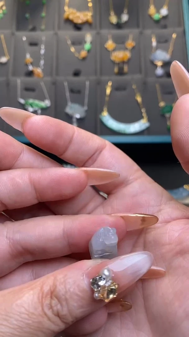 颈饰未镶嵌翡翠净货36870