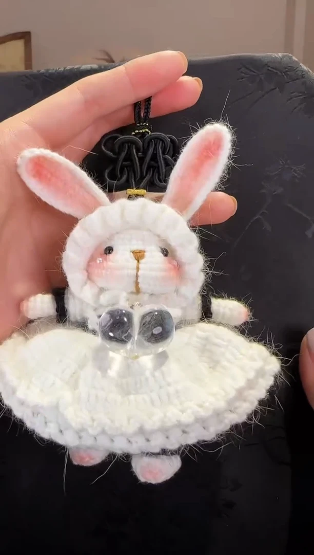 未镶嵌手绳水晶兔子款多样性发货其一