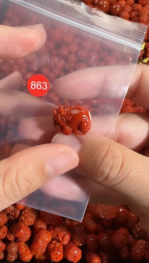 颈饰未镶嵌南红玛瑙1