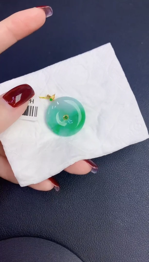 颈饰18K金镶嵌翡翠缅甸天然翡翠a货