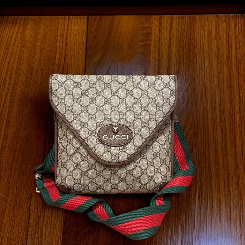 95新 GUCCI/古驰 老花方形虎头邮差包1188 9541