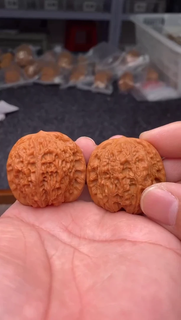 把件文玩核桃b254号41尺血麒麟