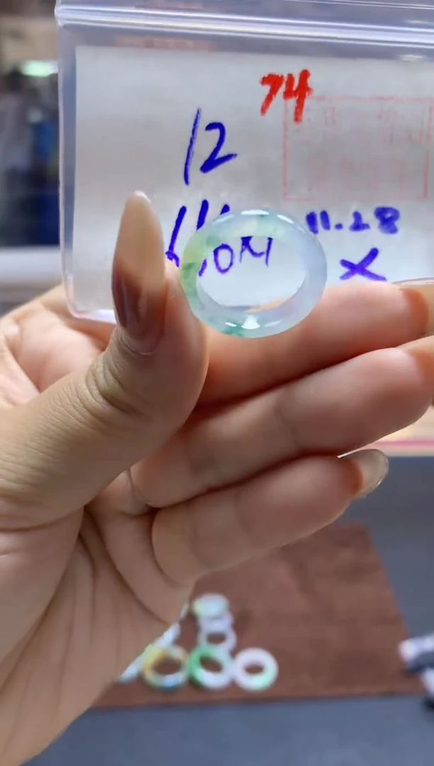 未镶嵌定制翡翠戒圈#666元-毛货需精细抛光