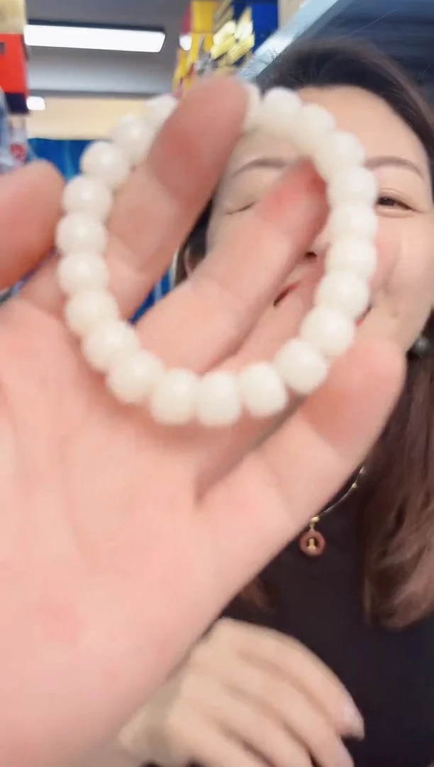 白玉菩提手串10*8桶珠单圈